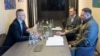 Dmitro Kuleba ukrán külügyminiszter, Andrij Jermak (j), Ukrajna Elnöki Hivatalának vezetője és Szijjártó Péter Ungváron 2024. január 29-én