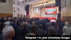 Imagine de la congresul așa-numiților „aleși locali de toate nivelurile” din Transnistria la care a fost adoptată o rezoluție în care autoritățile moldovene sunt criticate pentru „presiuni” și au fost cerute parlamentului Rusiei „măsuri pentru protejarea” regiunii transnistrene.