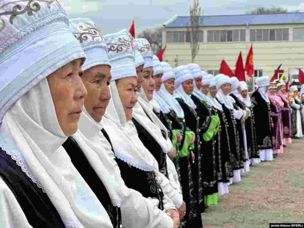 Участницы праздничного мероприятия в Баткене. 