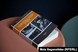 "კლიენტელიზმი და ეროვნება ნესტორ ლაკობას საბჭოთა აფხაზეთში". ავტ. ტიმოთი ბლაუველტი