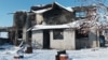 Ruinele casei în care trăia familia Iliescu din Crevedia le amintesc celor zece membri, zi de zi, tragedia din 26 august. Fosta casă ar putea fi demolată în primăvară. Nu se știe însă când și dacă își vor putea vindeca traumele.