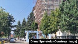 La Spitalul din Târgu Jiu e anchetă după ce o femeie diagnosticată cu hernie, era de fapt în travaliu.
