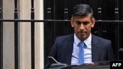 Britanski premijer Riši Sunak u Downing Streetu 10, sedištu premijera u centru Londona 6. septembra 2023.