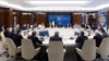 Reprezentanții sindicatelor din învățământ au participat la o negociere alături de membri ai guvernului, cu o zi înainte de greva generală anunțată pentru luni, 22 mai.