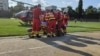 Trei elicoptere SMURD au aterizat pe stadionul din Dragalina, jud. Călărași, pentru a-i prelua pe copii.
