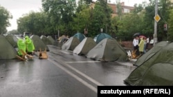 Ցուցարարների վրանները Բաղրամյան պողոտայում, 10-ը հունիսի, 2024թ