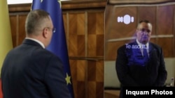 Kryeministri rumun, Nicolae Ciuca, flet me këshilltarin politik Ion (John në anglisht) në zbulimin e tij më 1 mars.