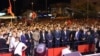 Знаме со карта на „Голема Албанија“ на концертот по повод посетата на Албин Курти на Тетово