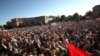 Вірменія: десятки тисяч мітингарів вийшли на вулиці через демаркацію кордону з Азербайджаном