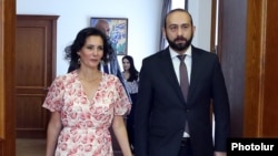 Armenia - Armenian Foreign Minister Ararat Mirzoyan meets his Belgian counterpart Hadja Lahbib in Yerevan, August 22, 2023.