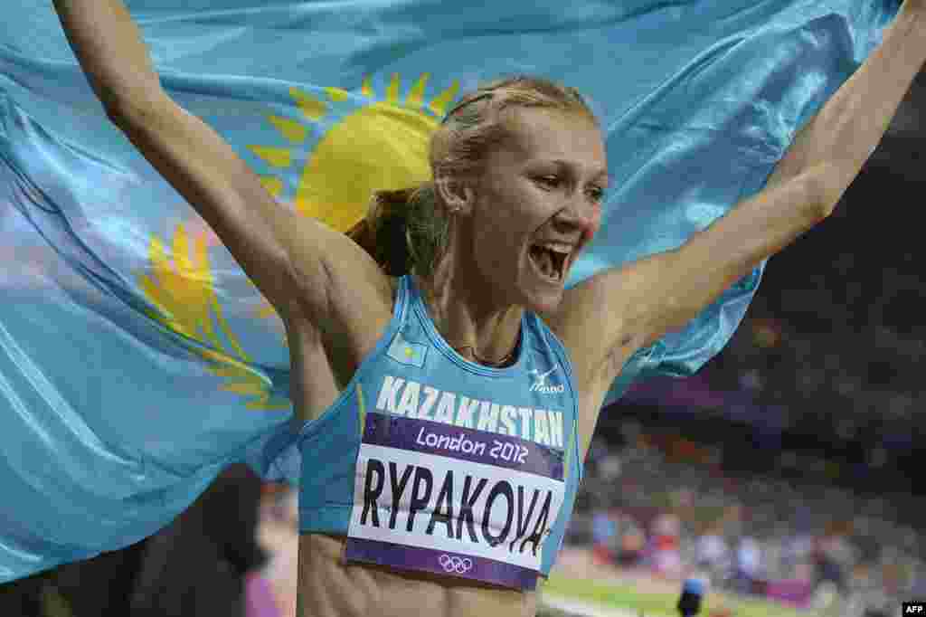 Жеңіл атлет Ольга Рыпакова үш қарғып секіруден Лондон-2012 олимпиадасында топ жарды. Рыпакова Пекин-2008 олимпиадасының күміс, Рио-2016 олимпиадасының қола жүлдегері. Ол - олимпиадада ең көп медаль алған қазақстандық спортшы. 