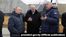 Vladimir Putin, Aleksandr Lukașenko și Dmitri Rogozin.