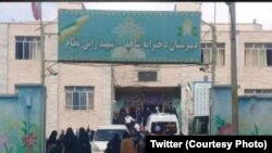 مدرسه شاهد اردبیل که دانشآموزان آن مورد حمله نیروهای امنیتی قرار گرفتند