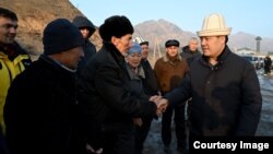 Садыр Жапаров в Баткенской области. 25 декабря. Фото пресс-службы президента.