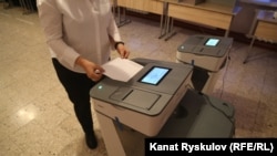 Шайлоодо добуш берүү учуру. Иллюстрациядык сүрөт.