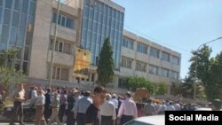 آغاز تجمع معلمان در سنندج