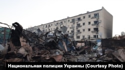 Руины в городе Доброполье Донецкой области Украины, 8 марта 2025 года