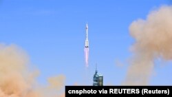 Лансирање вселенска ракета во Кина
