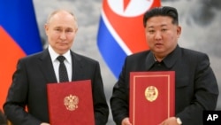 Пхенян, 19 июни соли 2024. Президенти Русия Владимир Путин ва раҳбари Кореяи Шимолӣ Ким Чен Ун созишномаи нави ҳамкорӣ имзо карданд