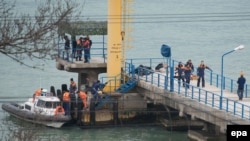 Spasilačke i službe potrage identifikovale su mesto udara aviona "TU-154" u Crnom moru
