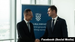 Szijjártó Péter külgazdasági és külügyminiszter és Davor Filipović horvát energiaügyi miniszter Zágrábban 2022. május 31-én