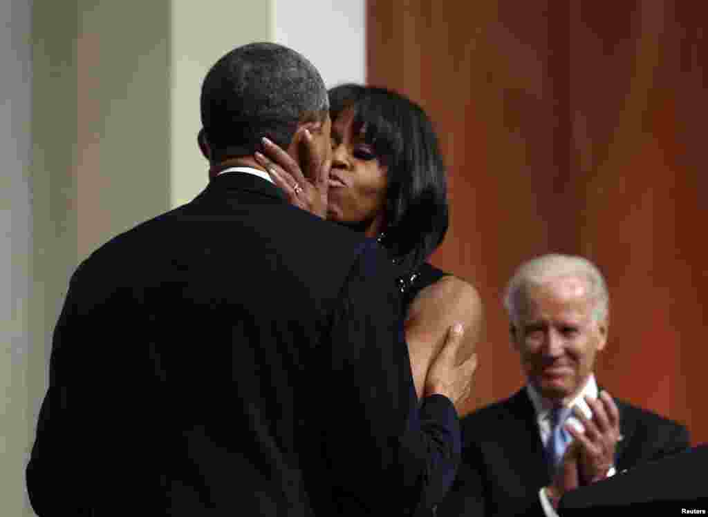 Barack i Michelle Obama neposredno nakon položene zakletve, Washington, 20. januar 2013. Foto: Reuters / Larry Downing