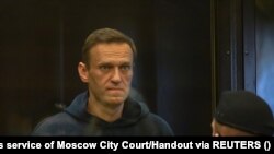 Ресейлік оппозиционер Алексей Навальный сот залында. Мәскеу, 2 ақпан 2021 жыл.