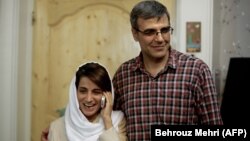 نسرین ستوده همراه با همسرش رضا خندان