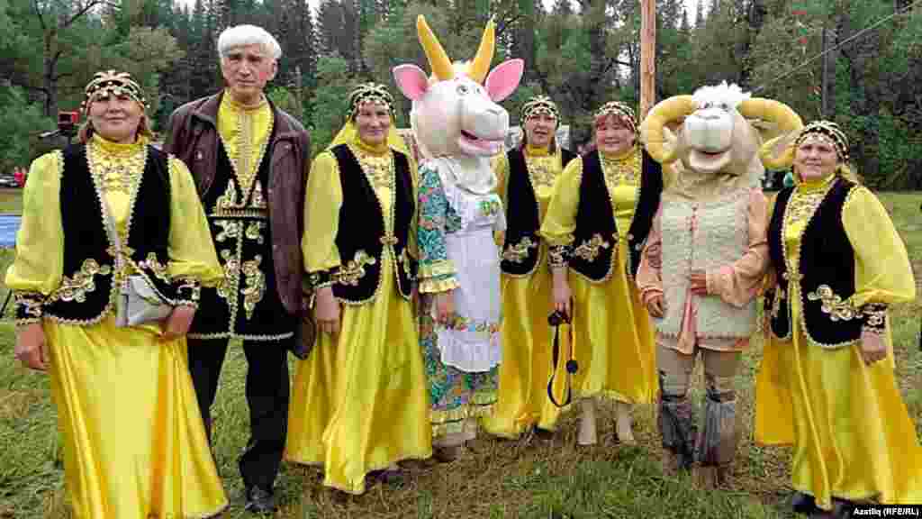 Каракүл авылы үзешчәннәре 
