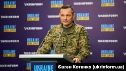 «Дві ракети, на жаль, влучили в оперативний аеродром поблизу Кропивницького. Про наслідки я, звичайно, не буду говорити»,
– Юрій Ігнат