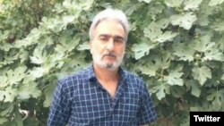 بنابر گزارشها، مأموران امنیتی عباس واحدیان شاهرودی را در منزلش در مشهد بازداشت کردهاند
