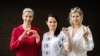 Marija Kalesznyikava, Szvjatlana Cihanovszkaja volt elnökjelölt és Vieronika Capkała, 2020. július 6-án.