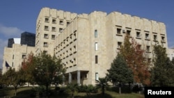 Факт выдвижения Парцхаладзе на пост генпрокурора подтвердил будущий премьер-министр Ираклий Гарибашвили. Сам кандидат отказался от комментариев, тем самым породив у экспертного сообщества опасения, что прокуратура вновь превратится в одну из самых закрытых госструктур