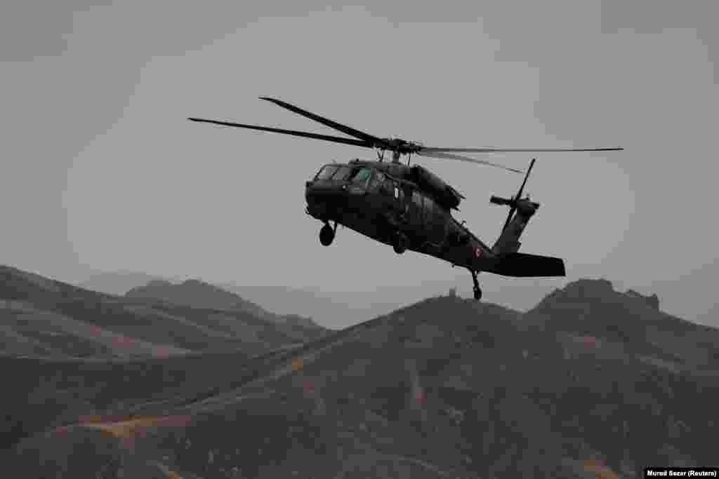Turqia po përdor helikopterë ushtarakë për të patrulluar në kufirin me Iranin, për shkak të frikës nga një valë e re migrantësh nga Afganistani.