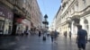 Knez Mihailova, centralna ulica u glavnom gradu Srbije, jedna od onih koja je u vreme bivše Jugoslavije 1984. godine bila popločana kamenom iz kamenoloma u Jablanici (BiH). Fotografija iz 2018. 