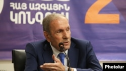 Առաջին նախագահ Լևոն Տեր-Պետրոսյան, արխիվ