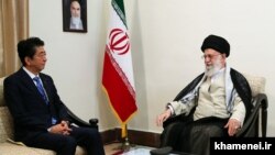 دیدار نخستوزیر ژاپن با آیتالله خامنهای