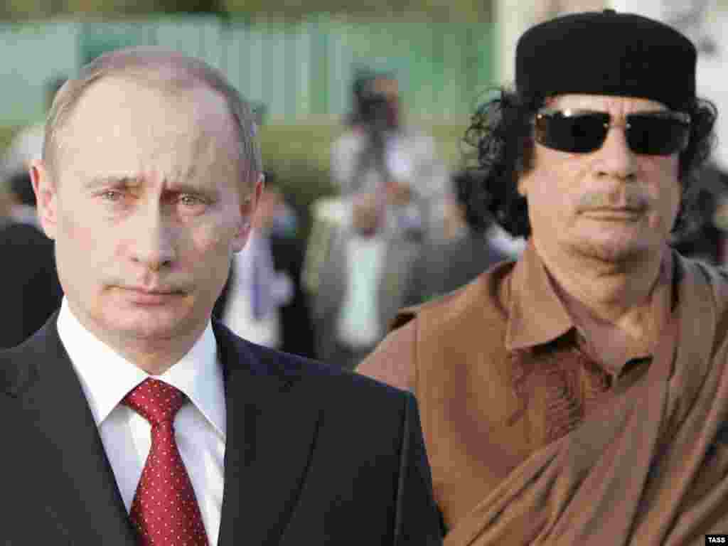 Рускиот претседател Владимир Путин во Триполи април 2008.