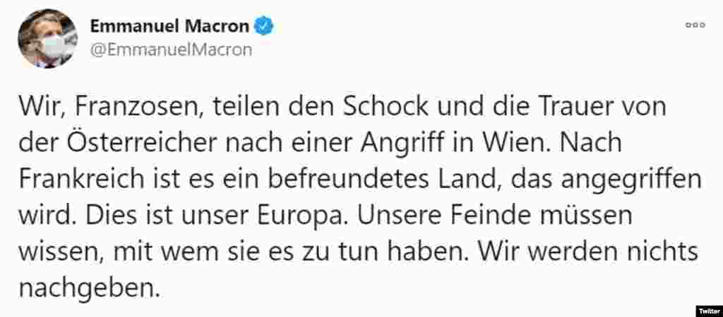 "Mi, franciák osztozunk az osztrák emberek megrendülésében és fájdalmában. Franciaország után ismét egy barátságos nemzetet ért támadás" - utalt vissza a francia elnök az október 29-i nizzai terrortámadásra.