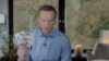 Навальный өзүн ууландырды делген ФСБнын кызматкери менен сүйлөшкөнүн жарыялады
