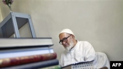 سخنان اخیر آيت الله منتظری در جمع اعضای نشریه توقیف شده نامه، حتی در نشريات خارجی هم بازتاب داشته است. (عکس از AFP)