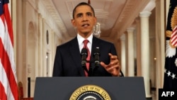 Birleşen Ştatlaryň prezidenti Barak Obama ýurduň köpçülikleýin habar serişdelerinde çykyş edýär, 25-nji iýul.