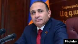 Armenia - Parliament speaker Hovik Abrahamian at a news conference in Yerevan, 02Nov2012.