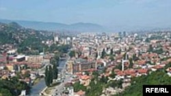 معمر قذافی، و ولاديمير پوتين روز شنبه بر سر سند همکاری در زمينه انرژی هسته ای مذاکره کرده اند.
عکس از: AFP