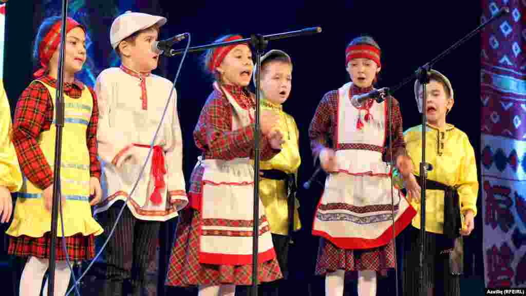 Тукай районыннан "Питрау-Бәләкәч" фольклор ансамбле 
