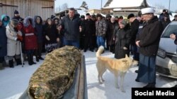 Денис Хәмидуллин җеназасы. "Наша газета" фотосы