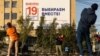 Фабрика троллей и выученная беспомощность: противников ЕР призывают сидеть дома