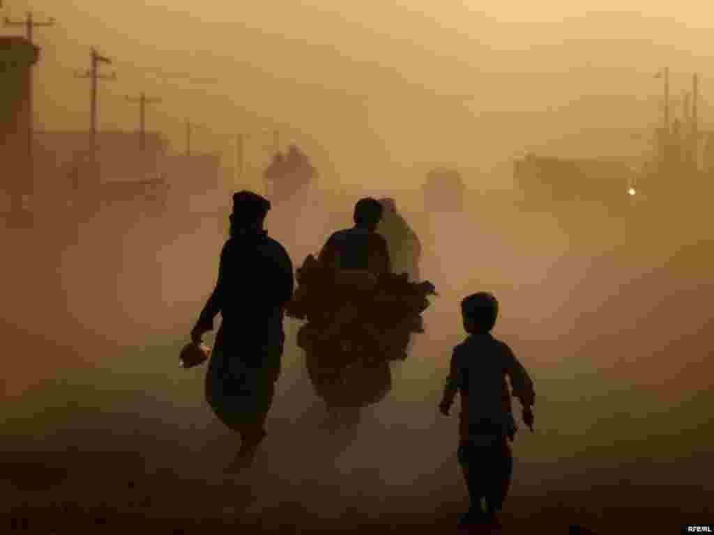 Afghanistan - Smog je prekrio glavni grad, Kabul, 21.01. 2010. Foto: RFE/RL
