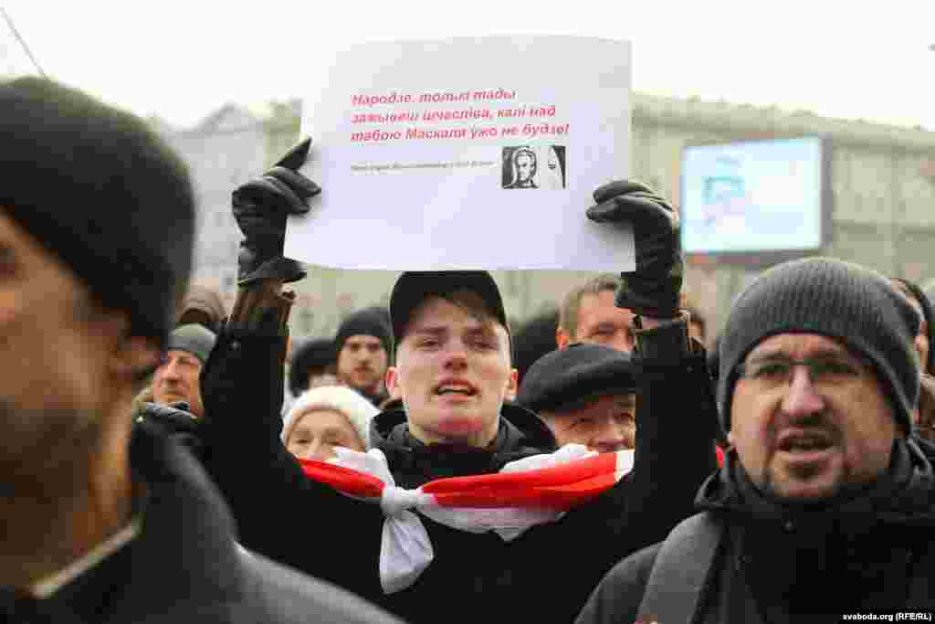 Оппозиционный политик Николай Козлов заявил, что Беларусь и Россия «должны заключать обычные соглашения» и иметь «хорошие, нормальные отношения», а главы государств не должны принимать решения «тайно, как воры». 