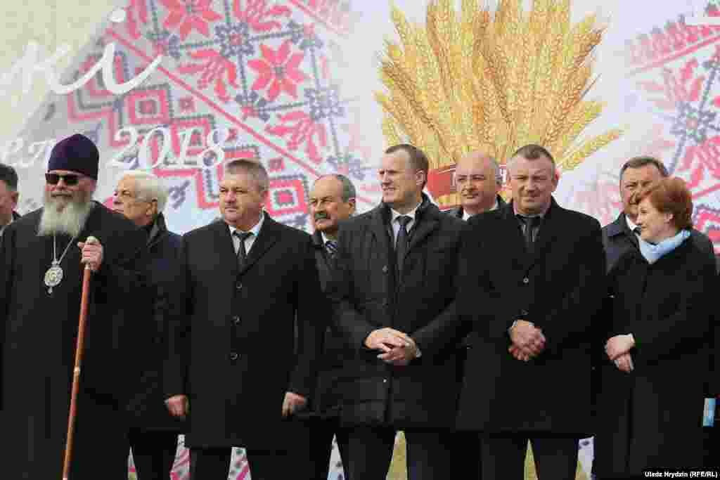 Памочнік прэзыдэнта Ігар Яўсееў. Шырокую вядомасьць генэрал-маёр міліцыі Яўсееў атрымаў пасьля брутальнага разгону масавай акцыі пратэсту супраць вынікаў прэзыдэнцкіх выбараў у 2010 годзе, за што быў унесены ў чорны сьпіс Эўразьвязу. Таксама актыўна кіраваў затрыманьнямі і зьбіваньнем актывістаў падчас маўклівых акцыяў пратэсту ў 2011-м.